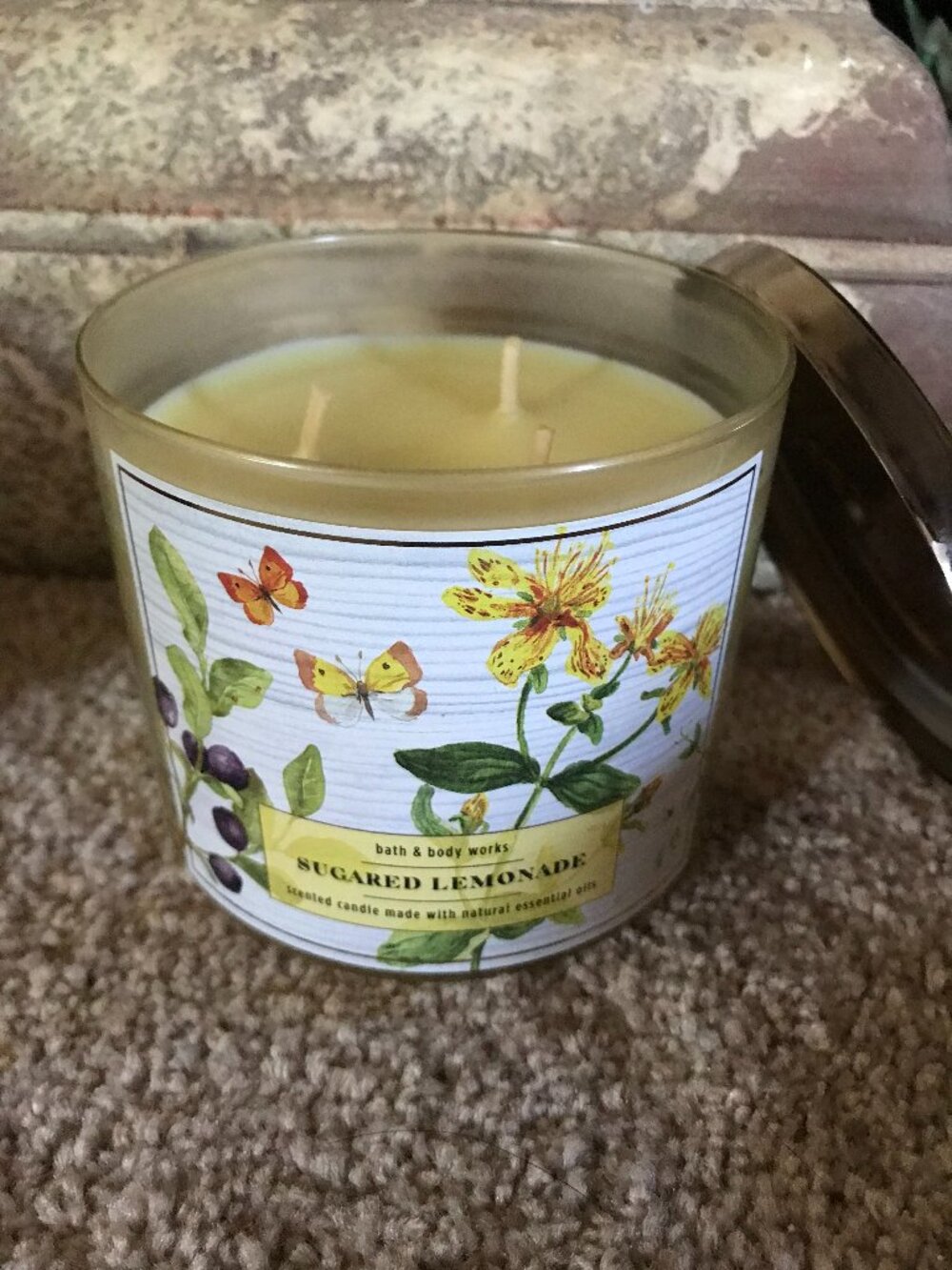 New Bath & Body works 3 wick candle -  Sugared Lemonade